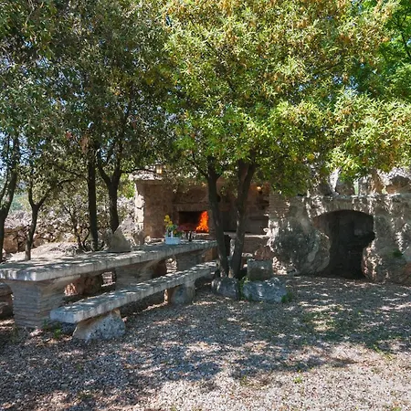 2 Bedroom In Hébergement de vacances